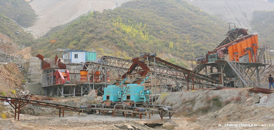 金矿石破碎生产线案例01