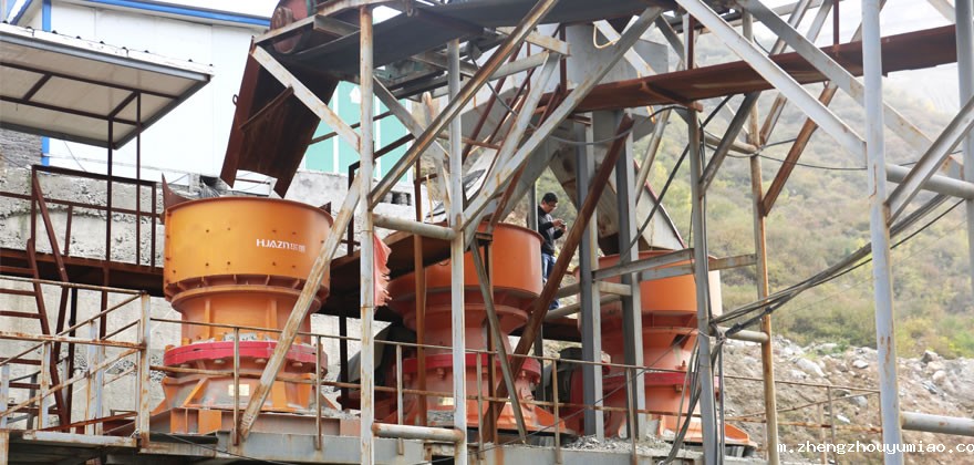 金矿石破碎生产线案例02